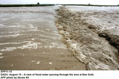 high flood torrent passes rojhan