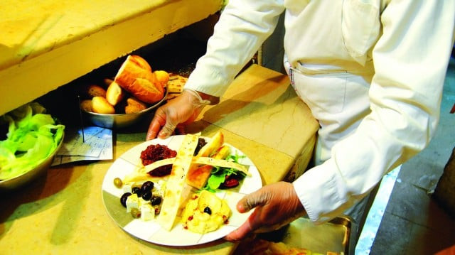 toxic food leaves 12 hospitalised toxic food leaves 12 hospitalised