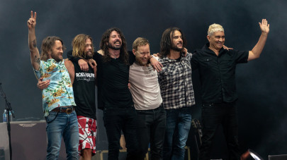 foo fighters announce tribute concerts for late drummer taylor hawkins