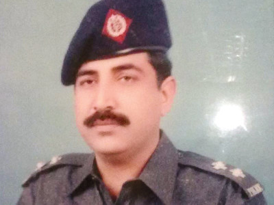 attacking the defenders 2 policemen gunned down