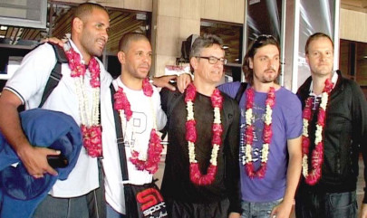 former footballers kick off relief efforts in thatta badin former footballers kick off relief efforts in thatta badin