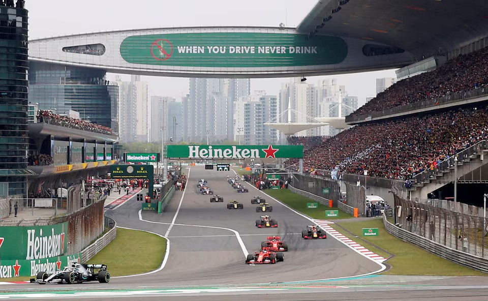 task ahead shanghai international circuit shanghai china   april 14 2019 general view during the warm up lap before the race photo reuters