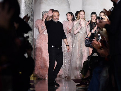 top designer elie saab opens up about going back to beirut after blast