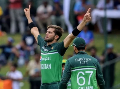 watch shaheen s magical deliveries to dismiss rohit kohli