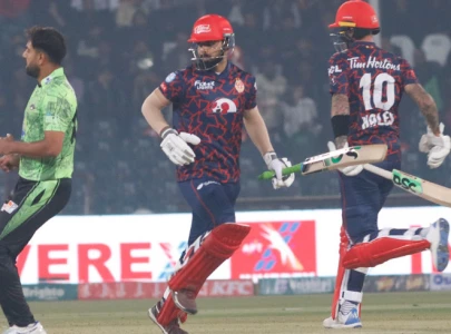 shadab s all round display powers united to win over qalandars in psl 9 opener