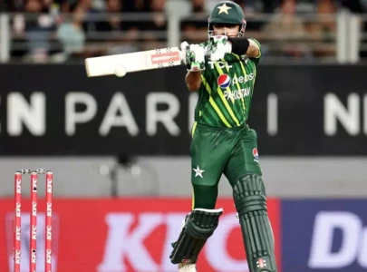 babar s fifty in vain as new zealand down pakistan in second t20i