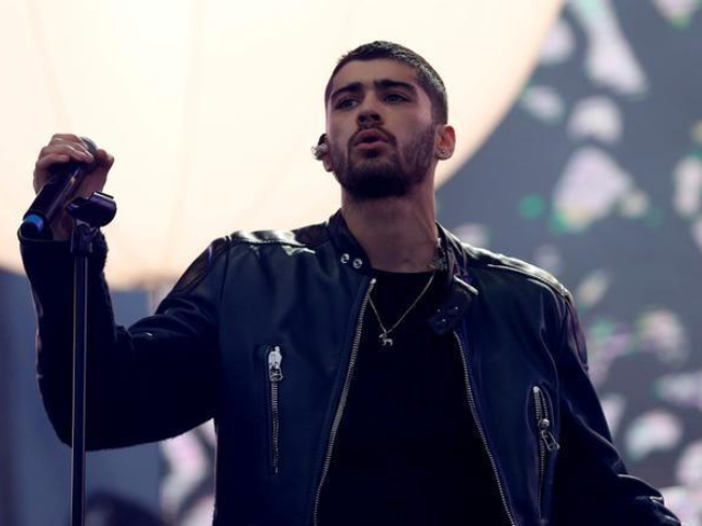 twitter reacts to zayn malik skipping out on one direction anniversary