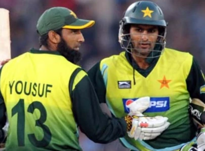 malik and yousuf in war of words over babar s captaincy