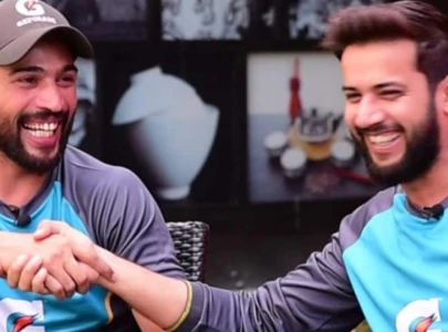 hafeez reveals details of chat with imad wasim mohammad amir