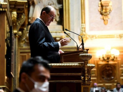 france makes public mask wearing compulsory indoors france makes public mask wearing compulsory indoors