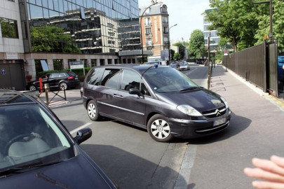 seven suspected militants arrested in paris police seven suspected militants arrested in paris police