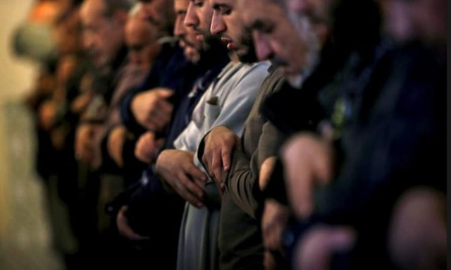 members of the muslim community pray in a mosque in marseille during an open day weekend for mosques in france january 9 2016 photo reuters