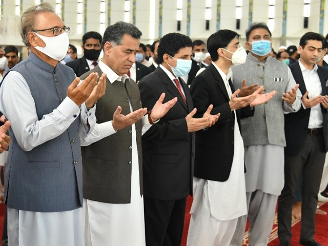 president dr arif alvi federal ministers isi dg lt gen faiz hameed and a large number of people from different walks of life offered the prayer photo express