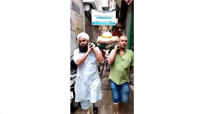 ramdev was made a part of the muslim family when he came to them for a job 25 years ago screengrab ramdev was made a part of the muslim family when he came to them for a job 25 years ago screengrab