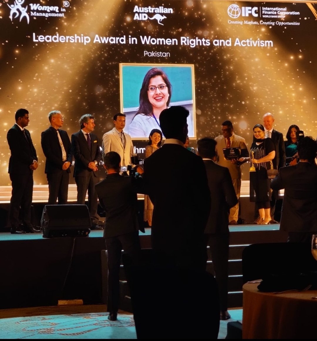 pakistani rights activist advocate nida usman chaudhary wins the leadership award in women rights and activism photo twitter nidausmanch