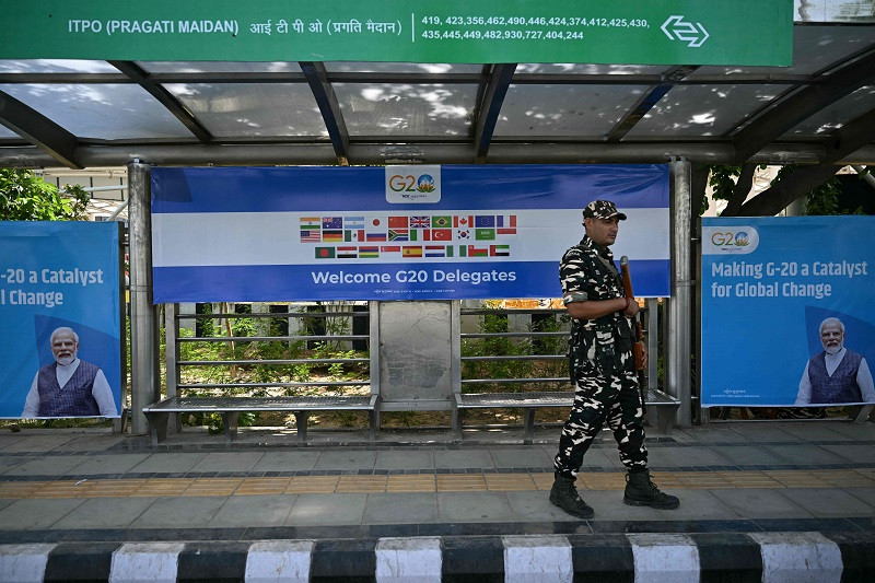 a security personnel stands guard near the g20 venue ahead of its commencement in new delhi on september 4 2023 photo afp