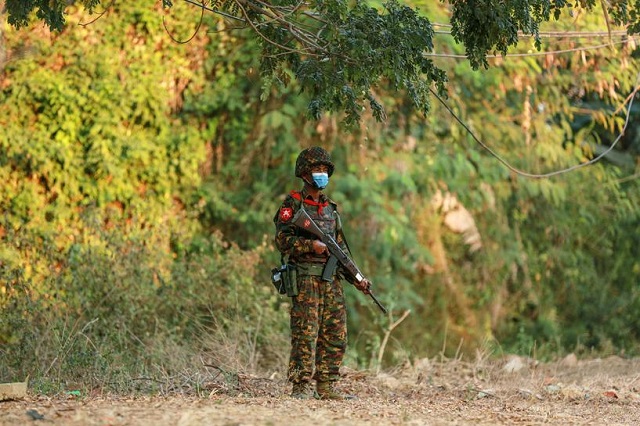 a myanmar s soldier stands guard near the congress compound in naypyitaw myanmar february 2 2021 photo reuters