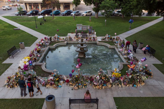 a general view of the memorial in town square in front of the county courthouse for victims of the robb elementary school shooting in uvalde texas u s may 28 2022 picture taken with a drone reuters a general view of the memorial in town square in front of the county courthouse for victims of the robb elementary school shooting in uvalde texas u s may 28 2022 picture taken with a drone reuters