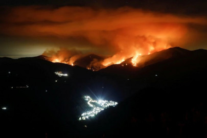 villagers flee homes as spanish wildfire blazes for fifth day