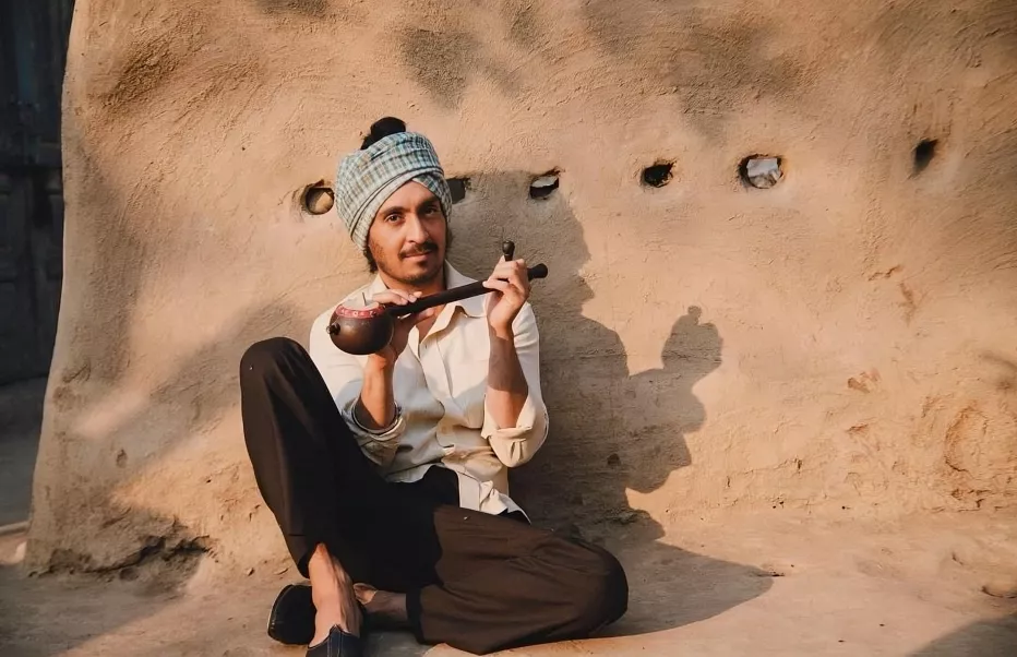 take a bow fans laud national treasure diljit dosanjh for his chamkila performance take a bow fans laud national treasure diljit dosanjh for his chamkila performance