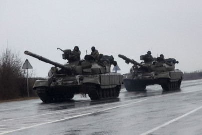 france to deliver weapons to ukraine freeze assets of russian oligarchs france to deliver weapons to ukraine freeze assets of russian oligarchs