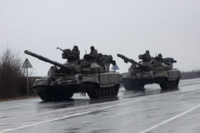 tanks move into the city after russian president vladimir putin authorized a military operation in eastern ukraine in mariupol february 24 2022 reuters