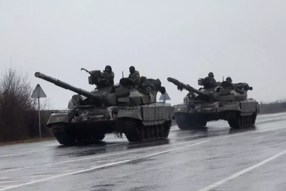 tanks move into the city after russian president vladimir putin authorized a military operation in eastern ukraine in mariupol february 24 2022 reuters tanks move into the city after russian president vladimir putin authorized a military operation in eastern ukraine in mariupol february 24 2022 reuters