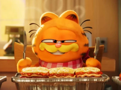 garfield claws back to top box office spot as summer slump continues