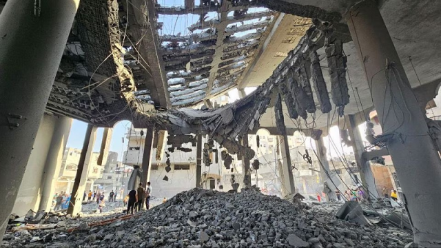 israeli soldiers skirmish with hamas inside gaza amid air strikes
