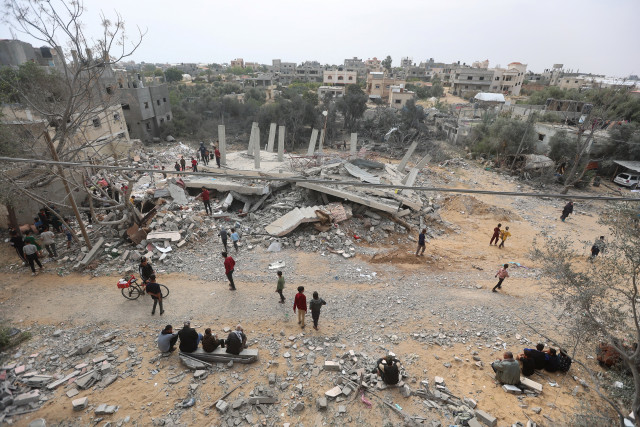israel kills dozens in airstrikes across the gaza strip israel kills dozens in airstrikes across the gaza strip