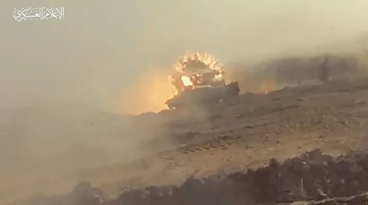 hamas fighters target israeli tanks and vehicles in gaza photo reuters hamas fighters target israeli tanks and vehicles in gaza photo reuters