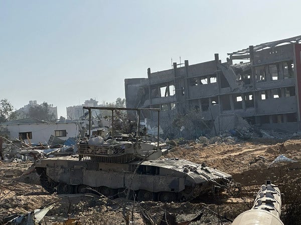 israeli tank conducting operations in gaza city photo afp