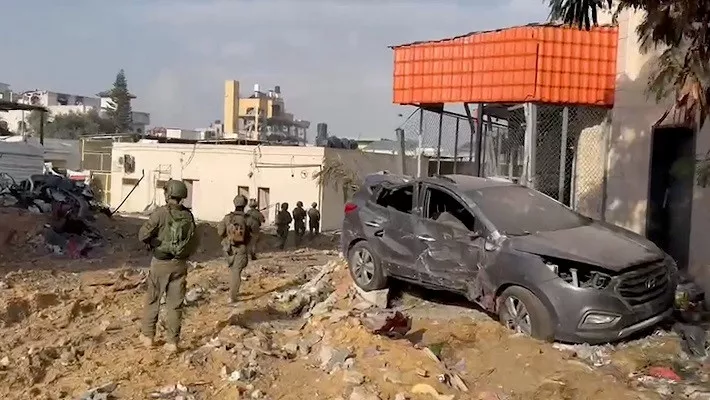 invading israeli soldiers operate in beit lahiya gaza photo reuters invading israeli soldiers operate in beit lahiya gaza photo reuters