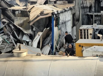 29 gazans dead in israeli strikes around key hospital