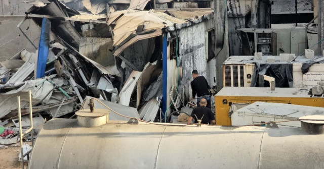 29 gazans dead in israeli strikes around key hospital 29 gazans dead in israeli strikes around key hospital