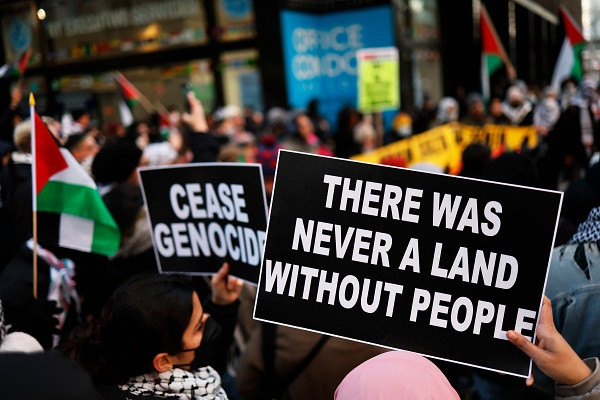 Pro-Palestine supporters gather for a rally at the Egyptian Consulate on November 28, 2023 in New York City. PHOTO: AFP