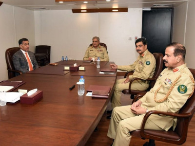 army chief visits isi headquarters discusses internal security with spymaster