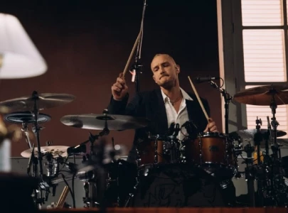 the 1975 s george daniel goes solo with debut track screen cleaner