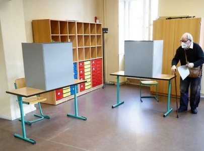germans vote in close election to decide merkel successor