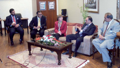 uk denies targeting pakistani nationals