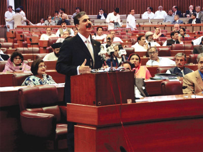 gilani spurns accusation of complicity or incompetence