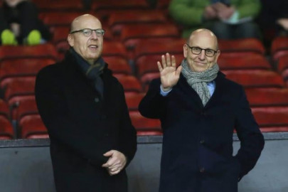man united s joel glazer pens apology after super league withdrawal man united s joel glazer pens apology after super league withdrawal