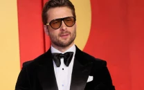 glen powell s sleepless night waiting for stephen king s verdict on the running man glen powell s sleepless night waiting for stephen king s verdict on the running man