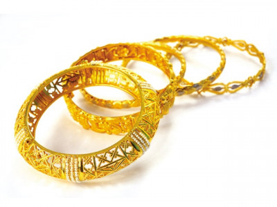 gold hits new record of rs46 000 per tola gold hits new record of rs46 000 per tola