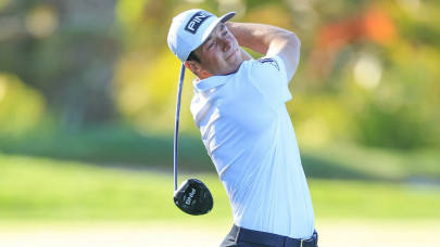 hovland seizes two shot halfway lead