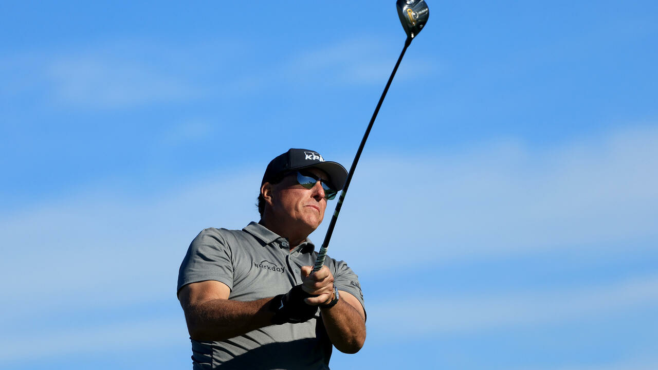 Photo of Ball in Mickelson's court: PGA Tour commissioner