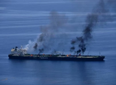 houthis agree to temporary truce for rescue efforts on burning tanker in red sea