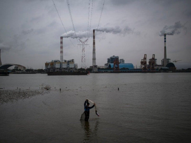 the wmo warned that the industrial slowdown due to the pandemic had not curbed record concentrations of the greenhouse gases that are trapping heat in the atmosphere photo afp file the wmo warned that the industrial slowdown due to the pandemic had not curbed record concentrations of the greenhouse gases that are trapping heat in the atmosphere photo afp file