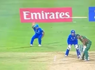 naveenul haq shares humorous meme on gulbadin naib s injury