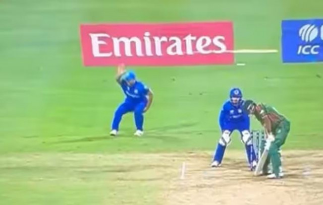 naveenul haq shares humorous meme on gulbadin naib s injury naveenul haq shares humorous meme on gulbadin naib s injury
